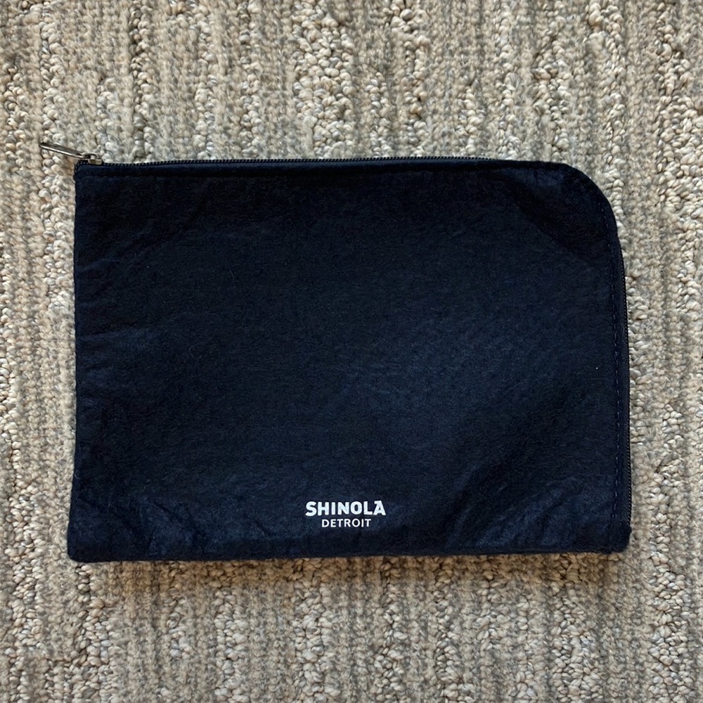 Shinola x American Airlines blue felt zip travel case - Picture 9 of 11